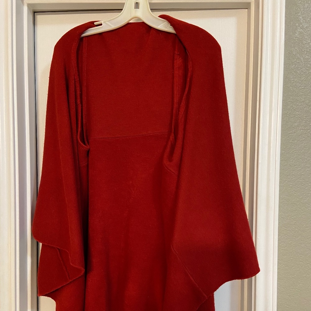 Look sweater vest/cape - can wear multiple ways
